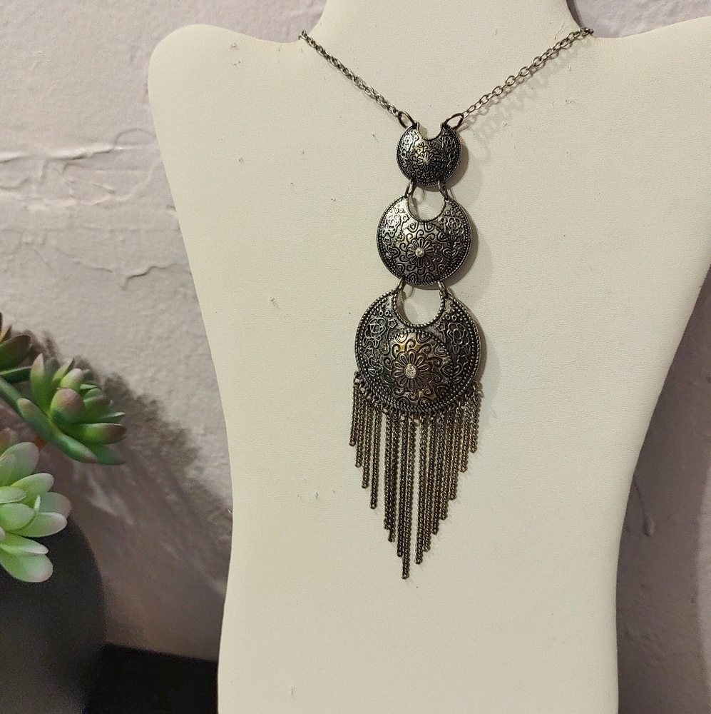 Vintage ect. Necklace